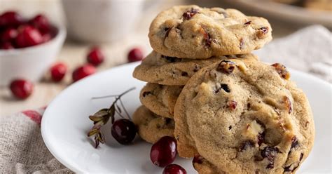 17 Best Cookies With Nuts to Try Today - Insanely Good