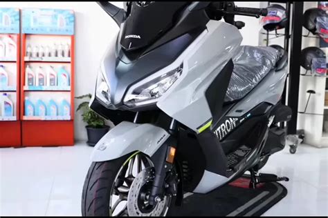 Honda Forza Resmi Mengaspal Spesifikasi Dan Fiturnya Bikin