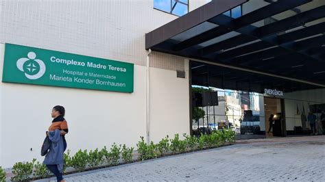 presença de Jorginho Mello Hospital Marieta Konder de Itajaí