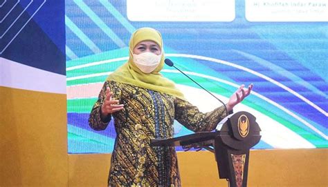 Berturut Turut Gubernur Khofifah Raih Top Pembina Bumd