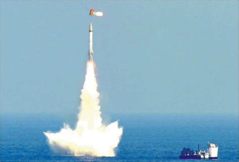 INS Arihant carries out successful launch of Submarine Launched Ballistic Missile - News Riveting