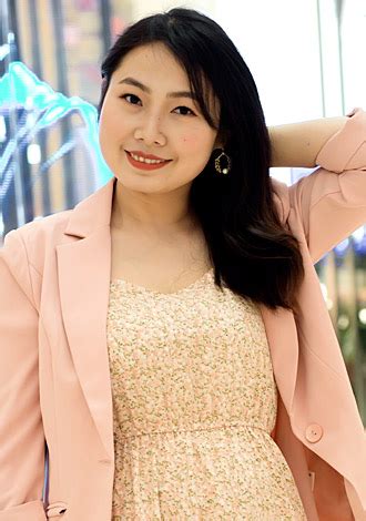 Asian Member For Romantic Companionship And Dating Yaping From Nanjing