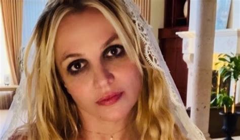 Britney Spears Anuncia Que Se Cas Con Ella Misma La Nueva Radio Ya