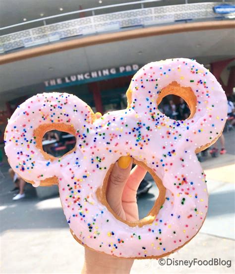 Disney World S Magic Kingdom Lands Ranked By Snacks The Disney Food Blog