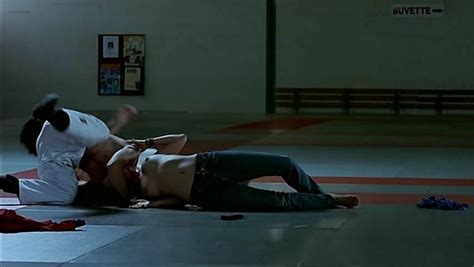 Nude Video Celebs Salome Stevenin Nude Douches Froides