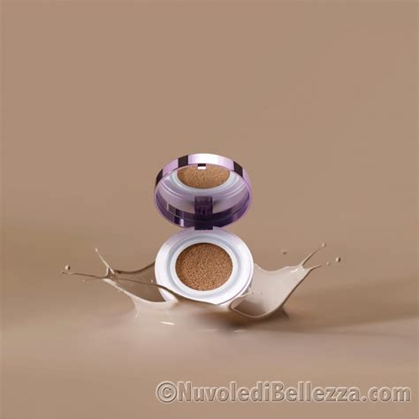 L Oréal Paris Fondotinta Cushion Nude Magique Nuvole di Bellezza