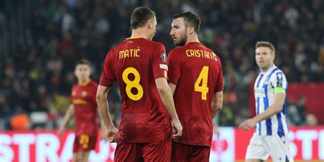 Matic E Cristante Faccia A Faccia In Campo Durante Roma Real Sociedad