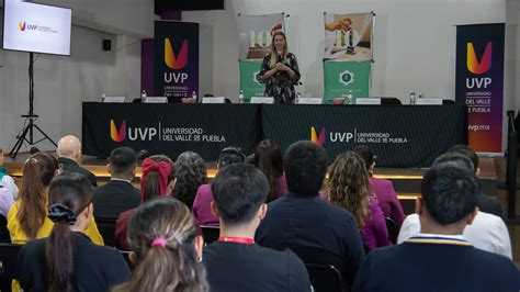 FIRMA DE CONVENIO UVP CENTRO DE BIENESTAR Y SALUD