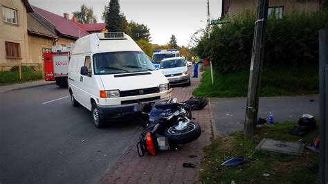 Czecho Pl Zdj Cia Motocyklista W Szpitalu Gro Ny Wypadek Na