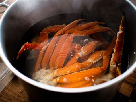 Snow Crab Clusters - 5 lbs. – Alaskan Seafood Guys