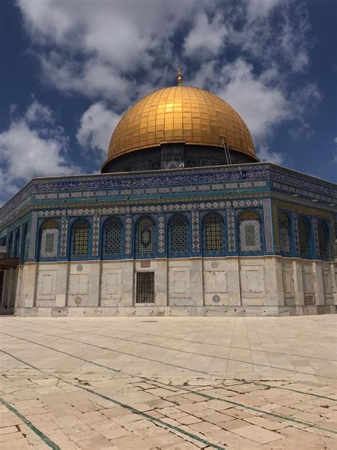 قبة الصخرة المشرفة ادارة اوقاف القدس وشؤون المسجد الأقصى المبارك