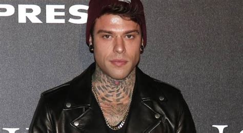 Fedez Compie 29 Anni Compleanno Agli Universal Studios