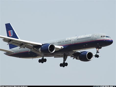 Boeing 757 222 United Airlines Aviation Photo 0842933