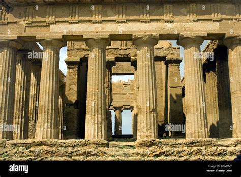 Antiguo Templo Griego De La Concordia Valle De Los Templos De Agrigento