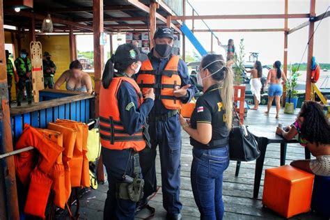 Festa clandestina 80 pessoas em flutuante é encerrada em Manaus