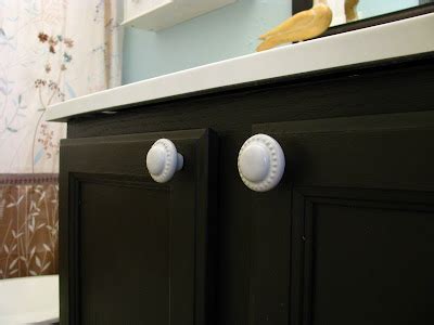 Delightful Dwelling: New Bathroom Vanity Knobs