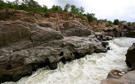 Maha Water Discharge Increased From Dams Amid Rains In Nashik Law Order