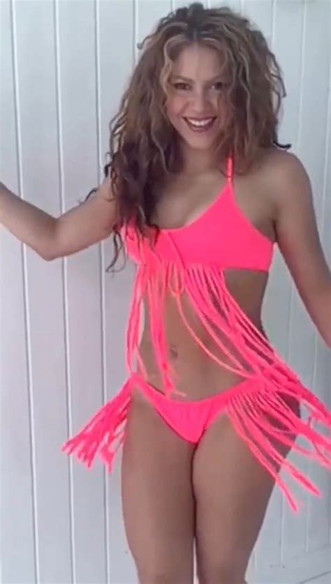 Shakira Sexy Bikini Dance Video Hot Celebs Home