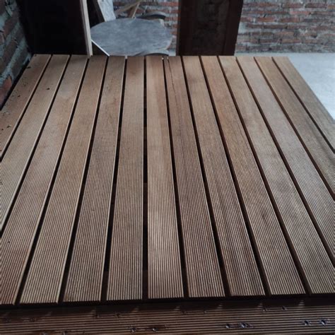 Jual GARDEN TILE LANTAI KAYU TERAS TAMAN BONGKAR PASANG DECKING