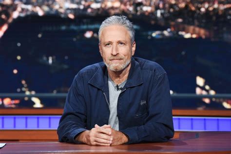 Jon Stewart returns to 'The Daily Show'