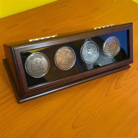 Snapklik Chez Monett Challenge Coin Display Case 1 5 1 75 Inch 38