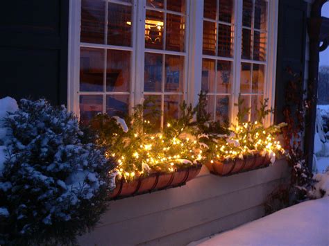 20 Christmas Lights For Window Boxes