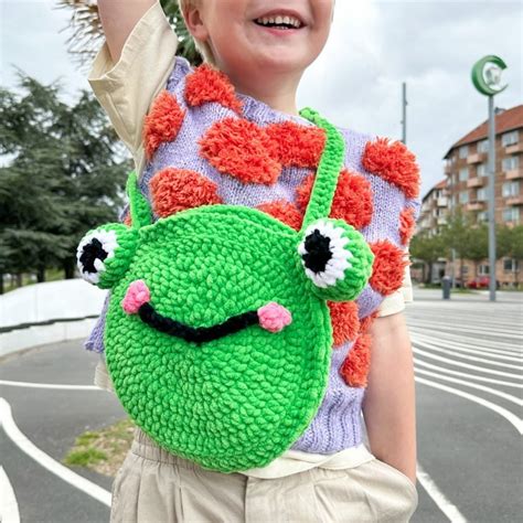 Bolso La Rana Felpa Patrón en Crochet Gratis