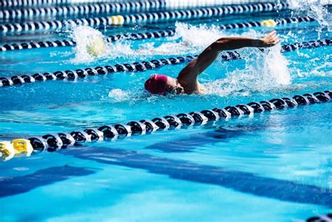 What is Lane Swimming? (PLUS How to Improve Your Technique)