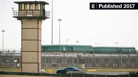 Inmates Take Employees Hostage at a Delaware State Prison - The New