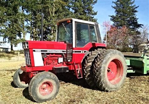 Ih 1086 Farmall International Harvester Tractors