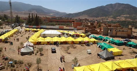 Séisme d Al Haouz installation des tentes pour héberger les sinistrés