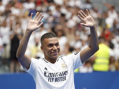 Real Madrid Officially Unveil Kylian Mbapp Rthk