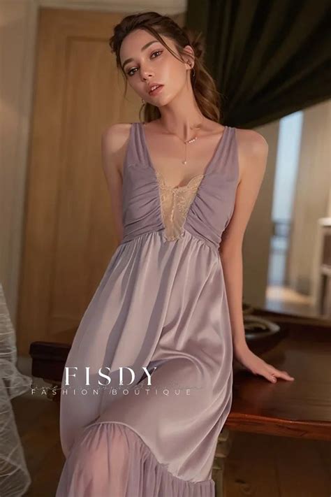 Fisdy Sophisticated Satin Sleepwear With Chest Padding And Exquisite