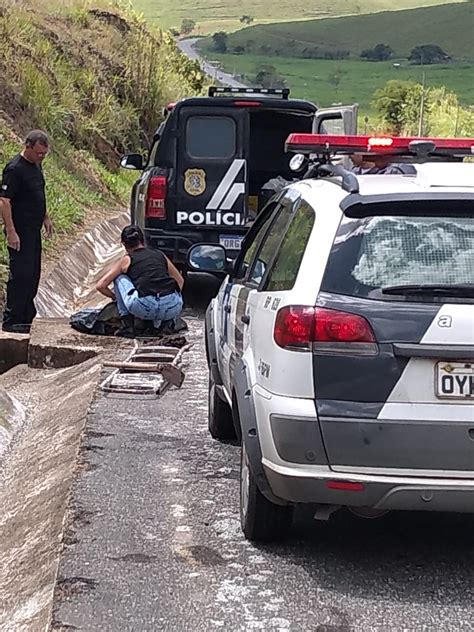 A Gazeta Ossada humana é encontrada às margens da BR 482 em Cachoeiro