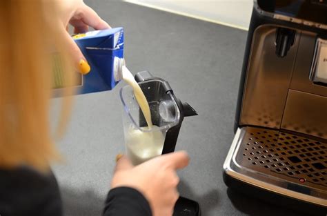 Philips LatteGo Series 3300 Test: Mein perfekter Latte Macchiato?
