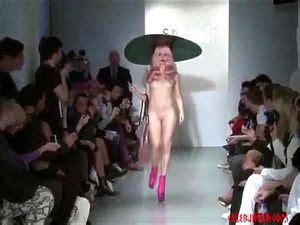 Mira Catwalk Sex Finashion Walking Around Porn Spankbang