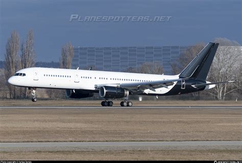 TF LLL Icelandair Boeing 757 256 WL Photo by Farkas Tamás ID 1241134