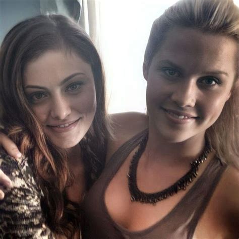 Phoebe Tonkin And Claire Holt Claire Holt Phoebe Tonkin Phoebe