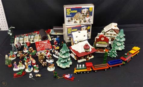 Miniature Christmas village | #3823902714