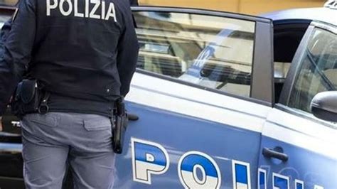 Verona Su Tiktok Arresto Dei Poliziotti Della Volante In Stazione