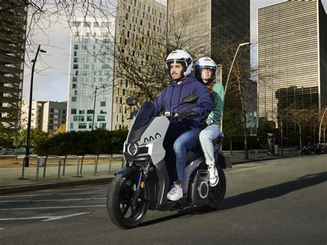 Comment Choisir Le Scooter Id Al Pour Vos Trajets Urbains Guide D