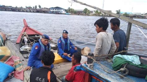 Tim Patroli Sat Polairud Polres Tanjungbalai Imbau Nelayan Menghindari