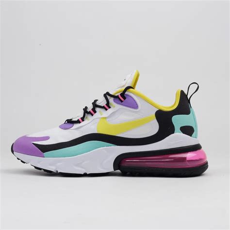 Кроссовки женские Nike Air Max 270 React белые найк аир макс реакт — цена 1599 грн в каталоге