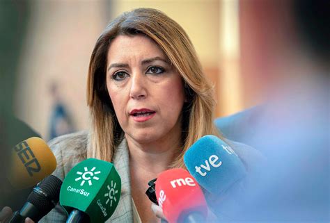 La escandalosa gestión de Susana Díaz llega hasta los libros de texto y