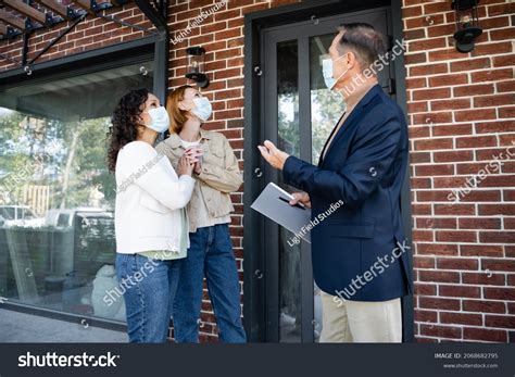 imágenes de Lesbian interracial couple Imágenes fotos y vectores de stock Shutterstock