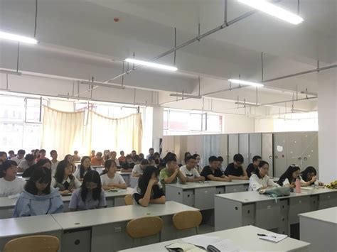 管理工程学院召开2020级研究生新生入学教育专题讲座 青岛理工大学管理工程学院