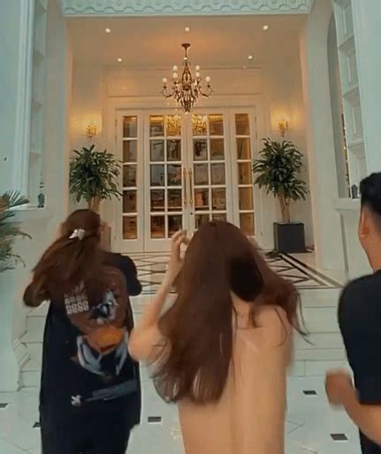 H T M C Bikini M Ng Nh C Ng Ch Ng C Trinh L I M C Nh C I Tr N Ph N Gia Nh