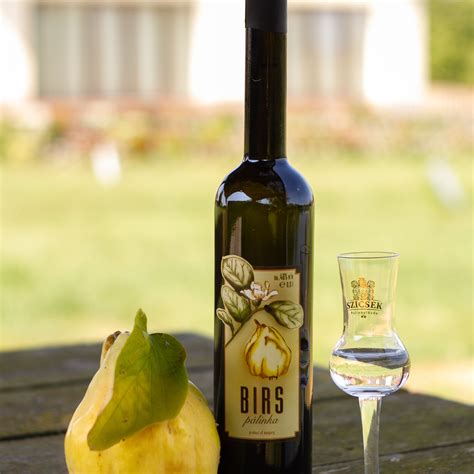 Premium Quince Palinka - Artisan Fruit Brandy - 500 ml - Yumbles.com