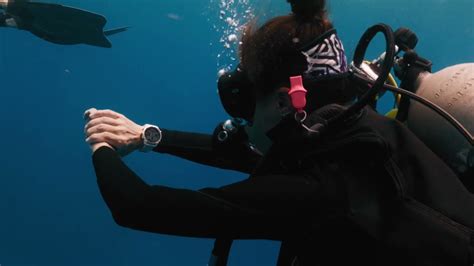 Garmin | Descent Mk3 Dive Computer Smartwatch | Connect Deeper | GoPro ...