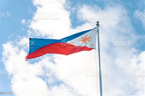 Waving Philippine Flag Stock Photo - Download Image Now - Philippines ...